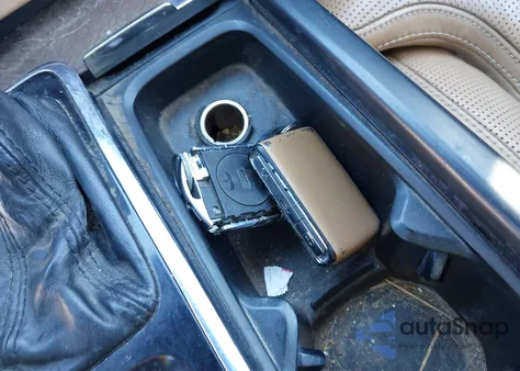 2016 Volvo Xc90 T6 Inscription z USA, uszkodzony, nr VIN YV4A22PL9G1073668